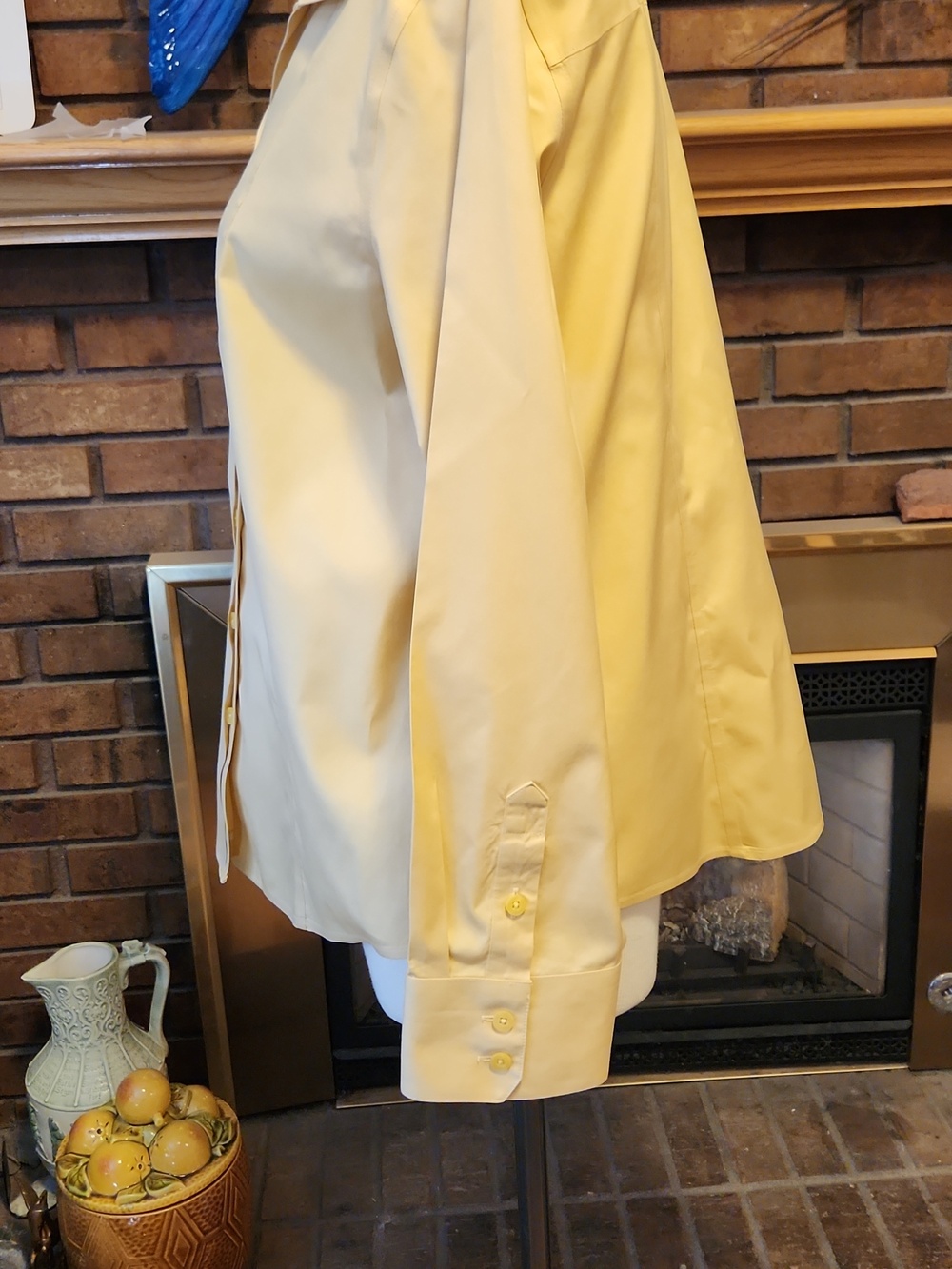 Chico's Soft Buttercup Yellow Button-Front Shirt No Iron 100% Cotton Size Large - Picture 5 of 11